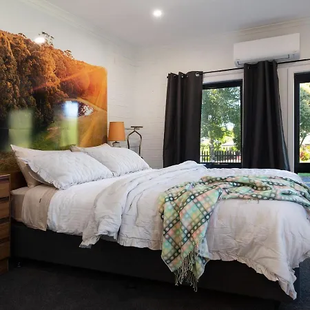 The Retro Apartment Daylesford Exterior photo